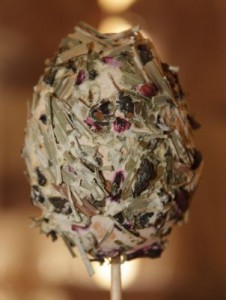 Das zweite Osterei wurde mit verschiedenen Oster-Gewürzen dieser Welt verziert.