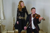 Helene Blum und Harald Haugard (Quelle: mzdw.de) Die wohl beliebtesten Dänen seit der Olsenbande sind am 9.12.2012 zu Ihrem Weihnachtskonzert "Der er noget i luften - Nordic Christmas" in der Dreikönigskirche in Dresden.