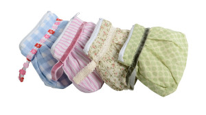 Blau, rosa und grünliche Kosmetiktaschen von Ib Laursen (1811-99)