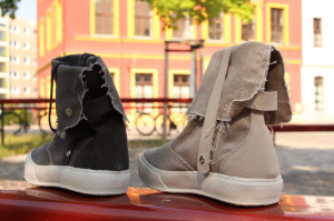 Woche 1 - Bild 1 - Boots von Nü by Staff-Woman