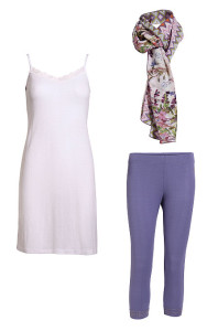 Modische Accessoires von Container: Unterkleid 0-3011-42, Scarf 9-3180 und Leggings 0-6005-42