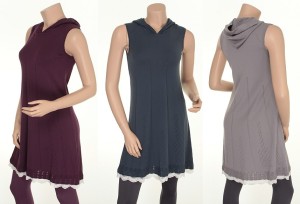 Kapuzenkleid Knitwear Maja (24-049) von Sorgenfri Sylt in den Farben Aubergine, Night und Cool Grey
